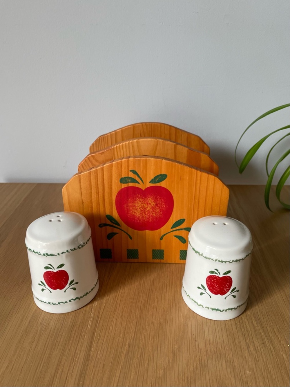 Vintage Spongeware Apple Wooden Napkin Holder with Salt & Pepper Shakers 1980s